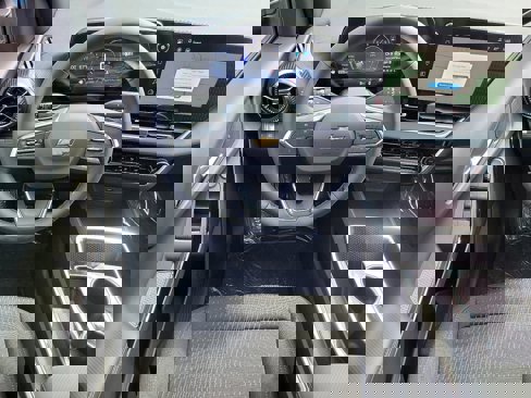 New 2025 Chevrolet Equinox LT w/ Safety and Technology Package image 7