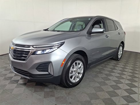 Used 2023 Chevrolet Equinox LT w/ Driver Convenience Package image 6