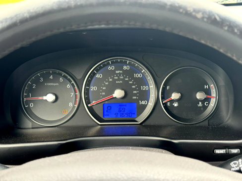 Used 2011 Hyundai Santa Fe Limited image 29