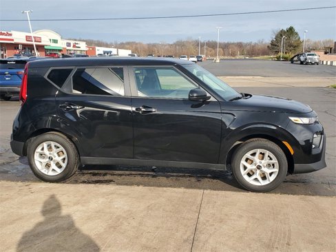 Used 2021 Kia Soul S image 3