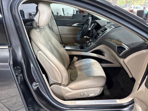 Used 2017 Lincoln MKZ Reserve w/ Technology Package image 27