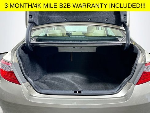 Used 2016 Toyota Camry LE image 23