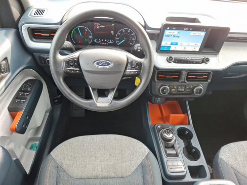 Used 2024 Ford Maverick XLT image 12