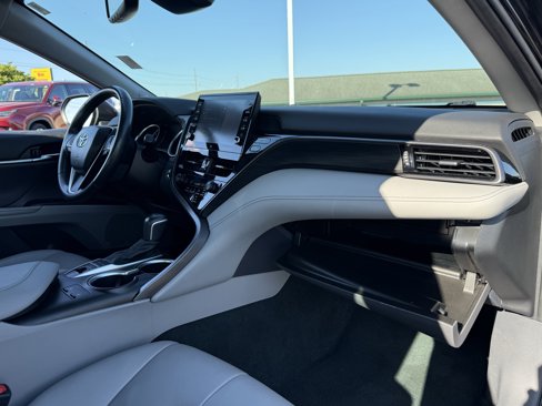 Used 2023 Toyota Camry XLE image 13