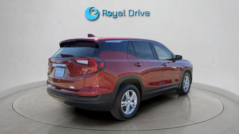 Used 2024 GMC Terrain SLE image 6