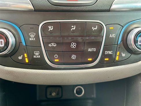 Used 2018 Chevrolet Equinox LT w/ Sun & Infotainment Package image 19