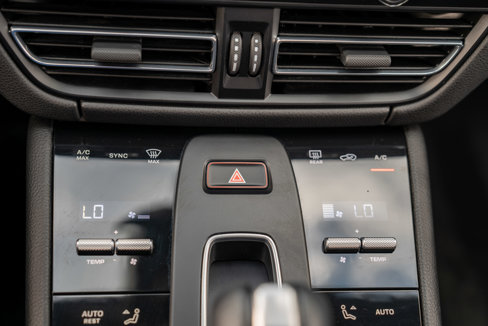Used 2022 Porsche Macan image 26