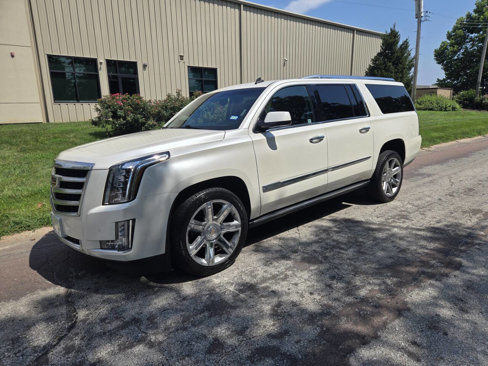 Used 2015 Cadillac Escalade ESV Premium image 2