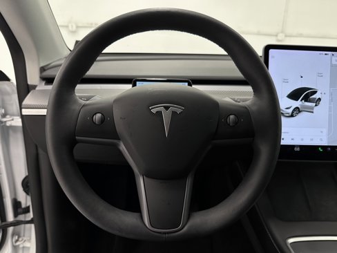 Used 2021 Tesla Model Y Long Range image 22