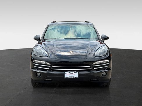 Used 2014 Porsche Cayenne Platinum Edition image 2