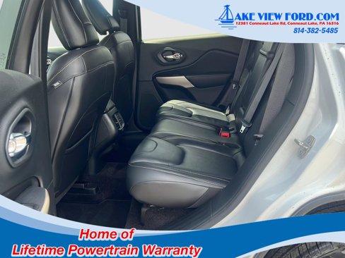 Used 2017 Jeep Cherokee Limited image 36