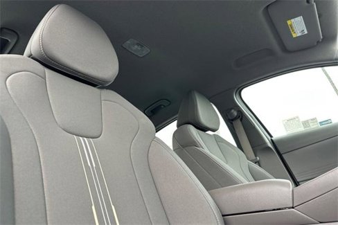 Certified 2024 Hyundai Elantra SEL image 17