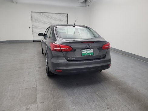Used 2018 Ford Focus SE image 6