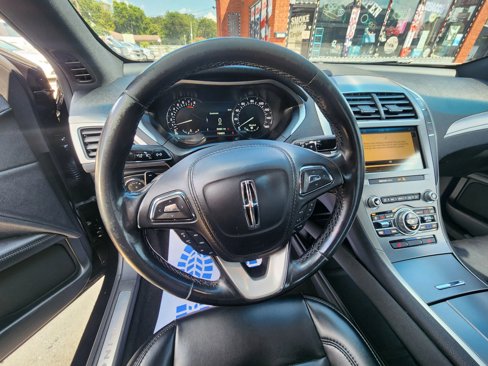 Used 2019 Lincoln MKZ Premiere image 11
