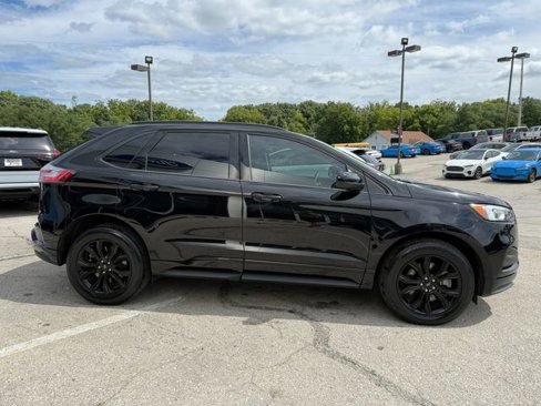 Used 2023 Ford Edge SE w/ Black Appearance Package image 8