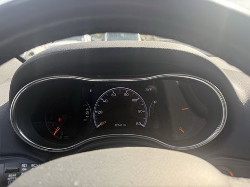 Used 2019 Jeep Grand Cherokee Limited w/ Trailer Tow Group IV image 12