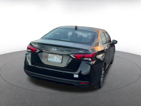 Used 2023 Nissan Versa SV image 12