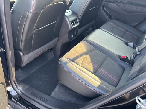 Used 2023 Chevrolet Equinox RS image 18