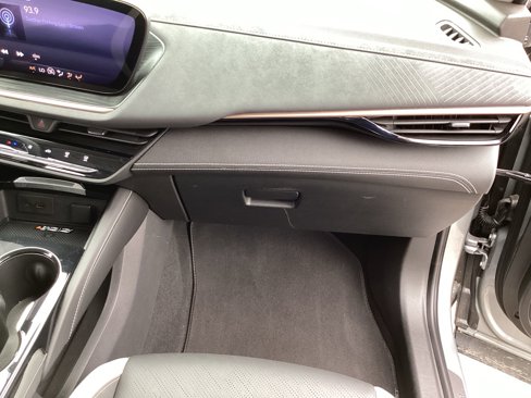 Certified 2024 Buick Envision Sport Touring image 27