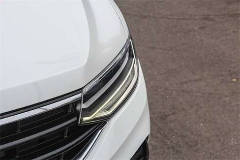 Used 2022 Volkswagen Tiguan SE R-Line image 14