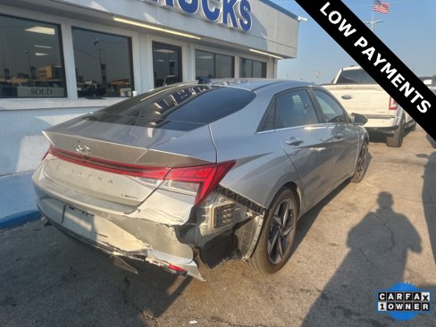 Used 2021 Hyundai Elantra Limited image 2