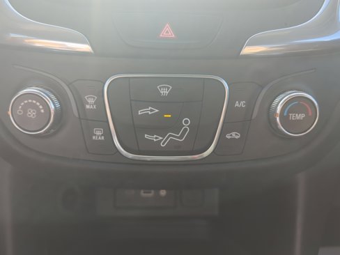 Used 2020 Chevrolet Equinox LT image 21