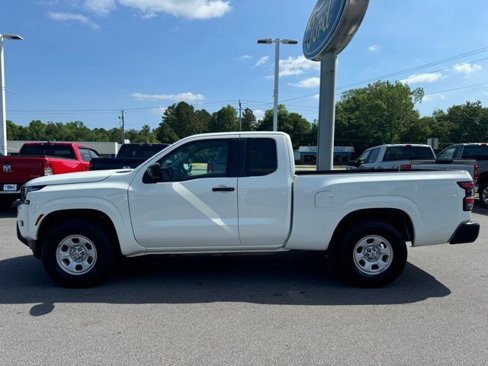Used 2024 Nissan Frontier S w/ S Utility Package image 2