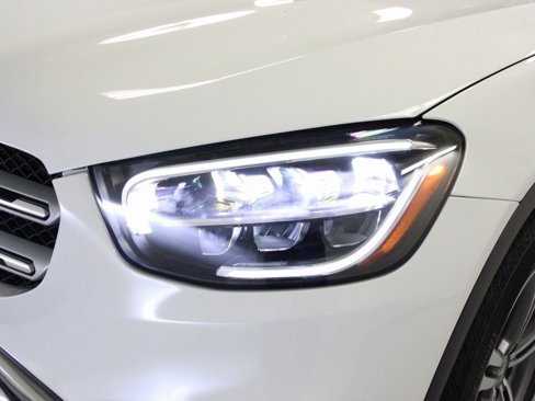 Used 2020 Mercedes-Benz GLC 300 4MATIC image 9