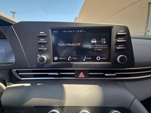 New 2025 Hyundai Elantra SE image 19