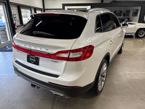 Used 2017 Lincoln MKX Reserve w/ Driver Assistance Package image 8