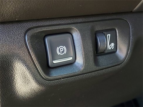 Used 2020 GMC Acadia SLE w/ Driver Convenience Package image 15