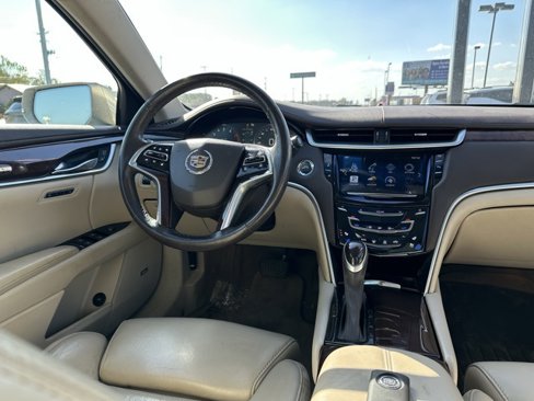 Used 2013 Cadillac XTS Premium image 14