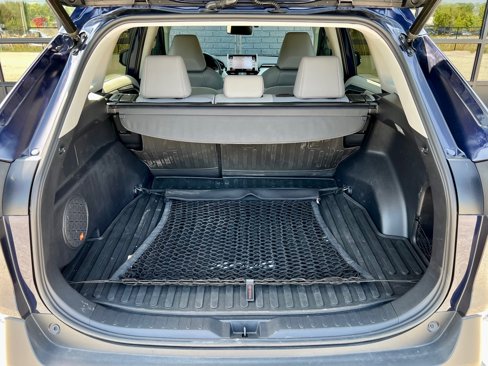 Used 2019 Toyota RAV4 Limited image 12