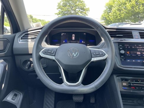 Used 2022 Volkswagen Tiguan SE image 20