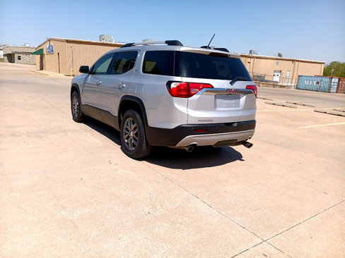 Used 2017 GMC Acadia SLT image 6