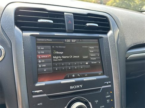 Used 2014 Ford Fusion Titanium image 16