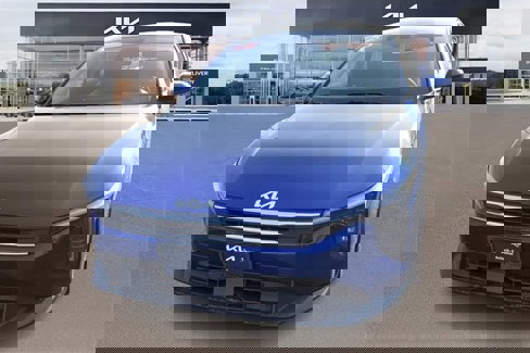 New 2025 Kia K4 LXS image 7