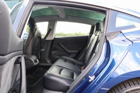 Used 2018 Tesla Model 3 Long Range image 55