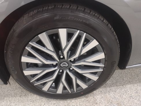 Used 2024 Nissan Altima 2.5 SV image 8