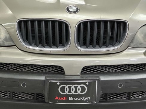 Used 2004 BMW X5 3.0i image 9