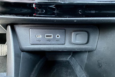 Used 2023 Buick Encore GX Select image 25