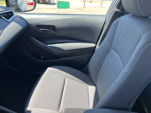 Used 2023 Toyota Corolla LE image 7