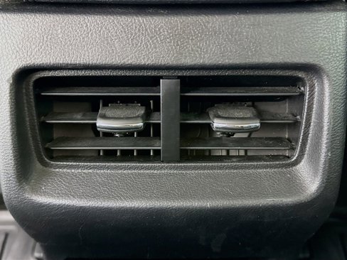 Used 2020 Ford Edge SEL image 26