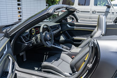 Used 2025 Porsche 911 Turbo S image 5
