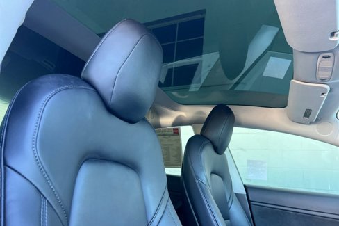 Used 2018 Tesla Model 3 image 16