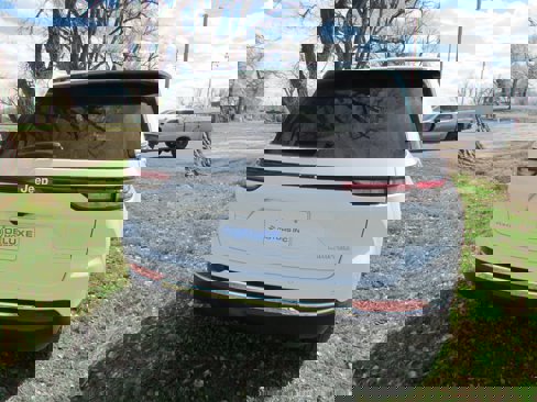 New 2025 Jeep Grand Cherokee Limited w/ Trailer Tow Package image 7