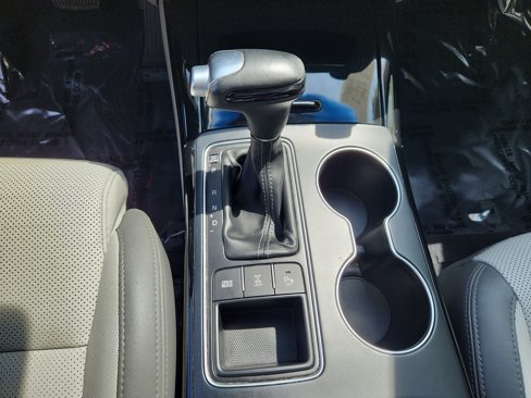 Used 2018 Kia Sorento SX image 16