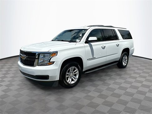 Used 2018 Chevrolet Suburban LT image 3