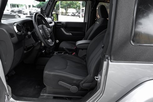 Used 2013 Jeep Wrangler Sahara w/ Dual Top Group image 27