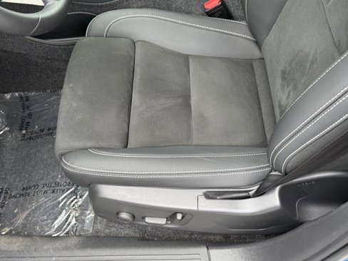 Certified 2023 Volvo C40 P8 Recharge Plus w/ Protection Package Premier image 17